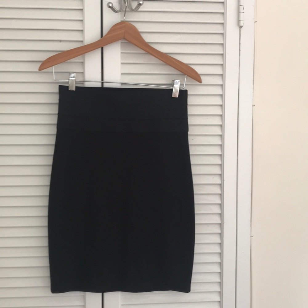 MAX STUDIO skirt with light compression waistband